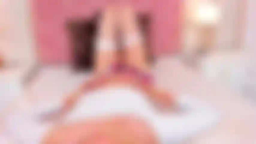 Mi strofino il clitoride prima di dormire.