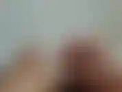 Il prepuzio gioca e si masturba.