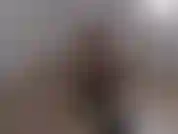 In pelle? Antonio gioca con il suo cazzo duro e peloso, e strofina il suo corpo peloso mentre è su una panca da palestra e strofina un bel carico, indossando un'imbracatura di cuoio.