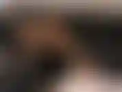 Antonio si rilassa sul divano, si arrapa e masturba il suo cazzo.