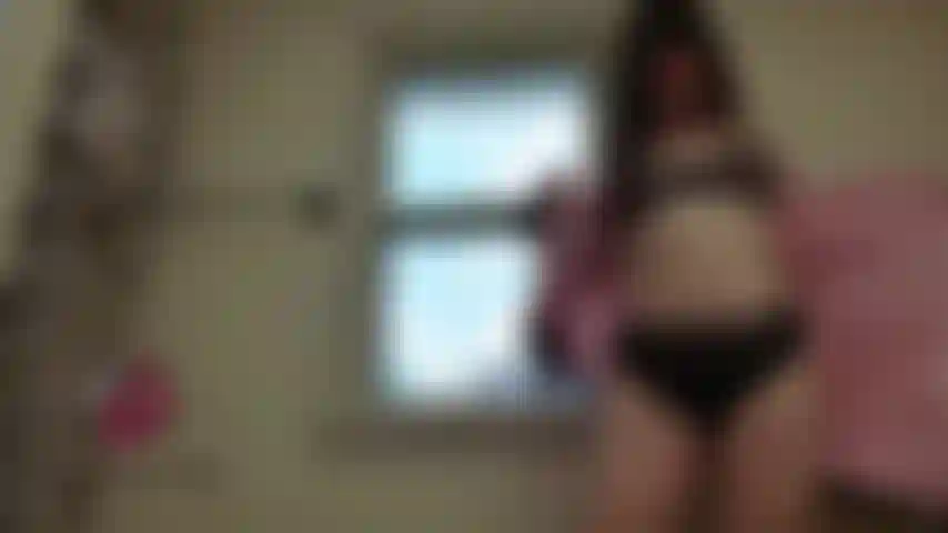 AppleAssAbby's Reveal: From Bush to Bare