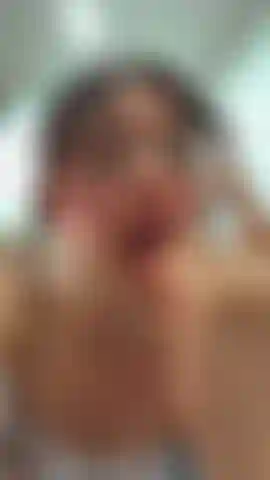 Ragazza hot mangia e lecca sborra mentre gioca con la saliva e la lingua in modo sexy #cute #sexy #hot #horny #hottie #flawless #cutegirl #sexygirl #hotgirl #hornygirl #hottiegirl #flawlessgirl #hardcore #saliva #cum #lick #toungue #glasses #teen18+ #streamate #nsfw #sexylips #viral #fyp #drip #latina #bratty #brat #latinagirl #ass.