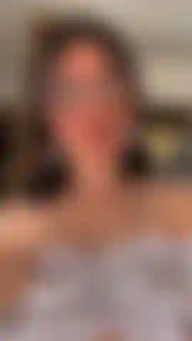 Una dolce ragazza gioca con il suo seno davanti alla telecamera, provocazione soft, a seno nudo #latina #sweet #cute #teen18+ #hot #horny #hottie #sexy #flawless #sex #topless #breast #nipples #tits #boobs #smalltits #smallboobs #pinknipples #seduction #sensual #latinahorny #sweetgirl #panties #pov #pigtails #natural #glasses #shy #cutegirl #cuteface #bigass #bigboot #bigbooty #gigantass #gigantboot #gigantbooty #moan #pleasure #inne #tease #softporn #adultcontent #xxx #puffynipples #viral #camgirl #collombiangirl #colombian #booty #boot #ass.