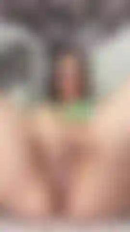 FUCK I LOVE TOUCHING MYSELF.. DADDY COME FUCK ME