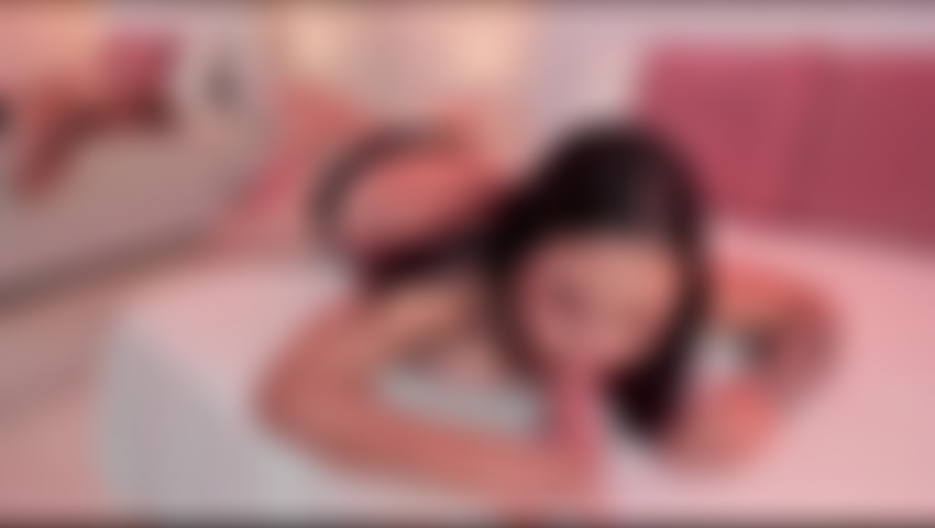 Ti faccio finire sulla mia lingua, dolce o forte, scegli tu.