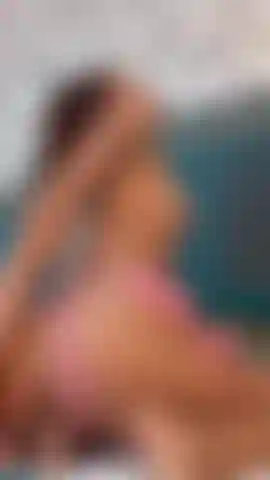 So che ti piace molto quando mi siedo sul tuo cazzo, tesoro, adoro il tuo grosso cazzo grosso nella mia figa.