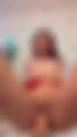 Amo cavalcare il tuo grosso e grasso cazzo, tesoro.