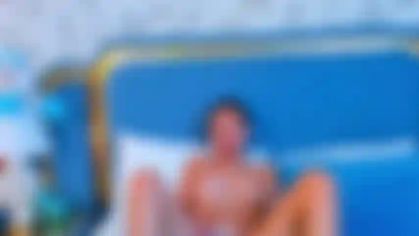 Fottimi così forte che non posso dimenticare il tuo nome, tesoro.