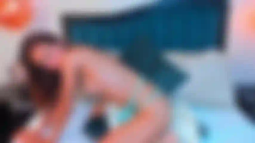 Fottimi forte, fammi urlare mentre il mio corpo si contorce dal piacere.