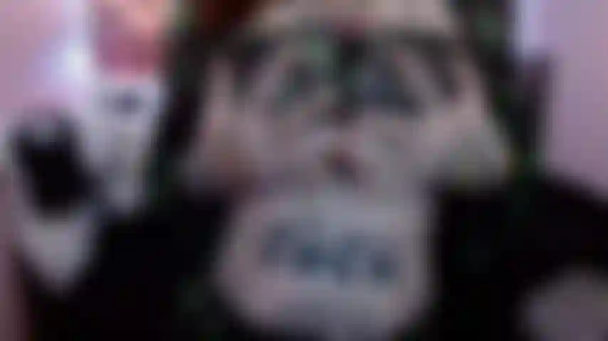 Una macchina del sesso nuova di zecca con una figa cremosa.