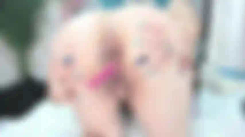 Vieni a farmi il rimming, questo mi eccita.