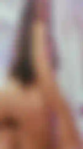 Ti sfido: vieni a farmi stare ferma mentre mi fai davvero tua.