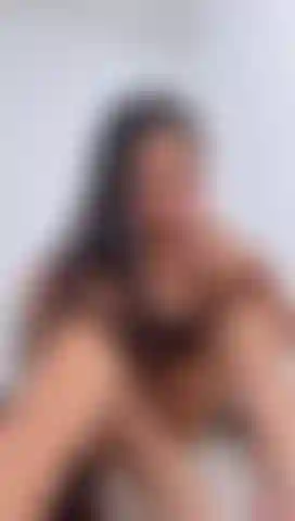 I have a pretty face, but my feet are doing all the dirty work. Look how I play with them