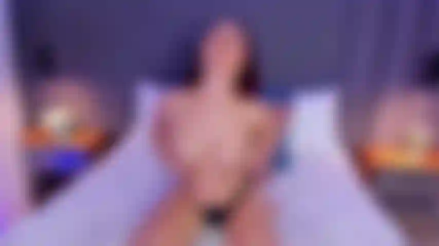 La mia figa cremosa si godrà il mio dildo.