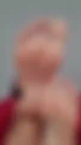 Per tutti i miei amanti del feticismo del piede!! Non nuda. Le dita dei piedi e le piante dei piedi da vicino, leccando e baciando le dita dei piedi, implorando di sborrarle dappertutto. Scuotendo il culo con le suole in vista.