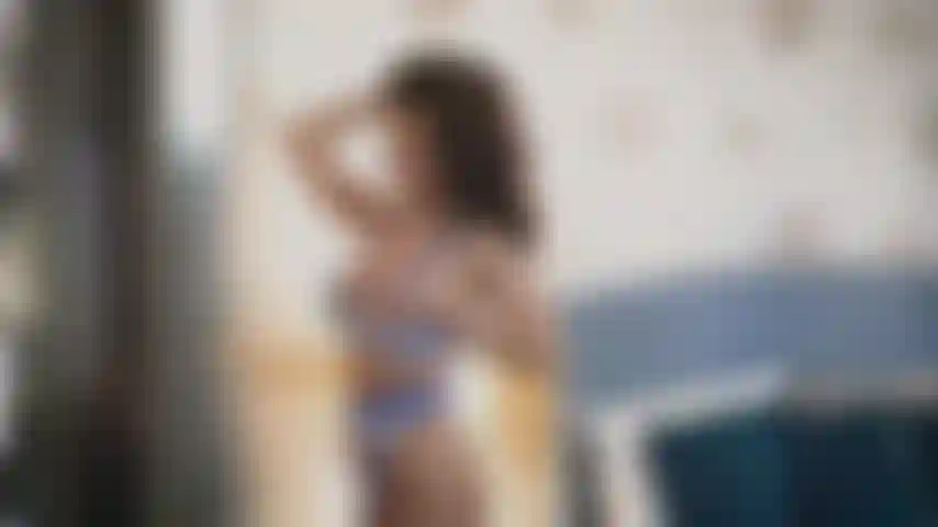 Tieni gli occhi su di me.