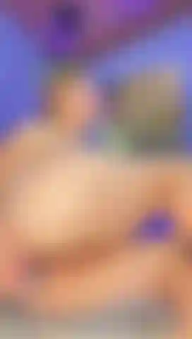 Un dildo di vetro nel mio culo... Oh sì.