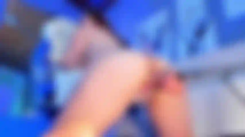 Mi scopo la figa finché non squirto.