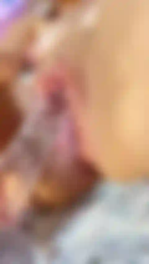 Fanculo la mia figa dolce e rosa.