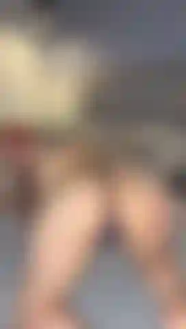 Metti la tua faccia nel mio culo.