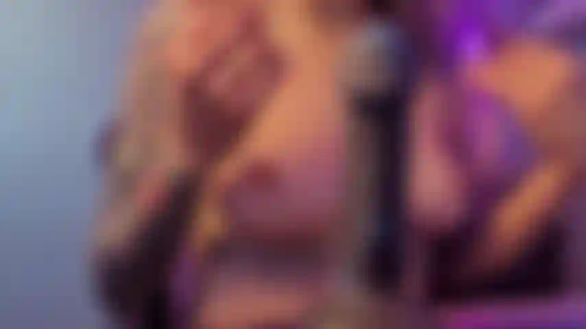 Sega in topless da astrid.