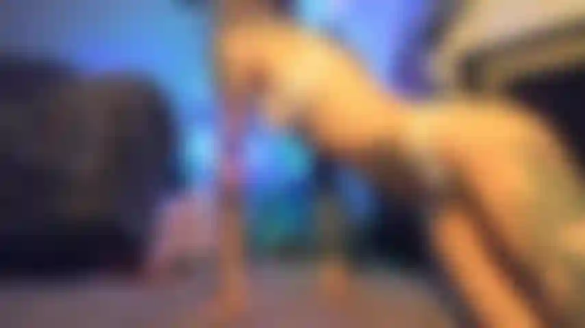 White xxx-mas - adorazione del culo e twerk.