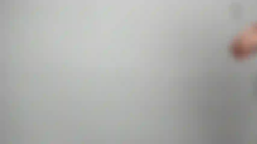 Masturbati per il mio vestito rosa in pvc.