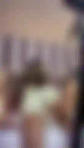 I've got a pretty face, but this big butt has much wilder plans. Watch how it moves nonstop, finding your rhythm.