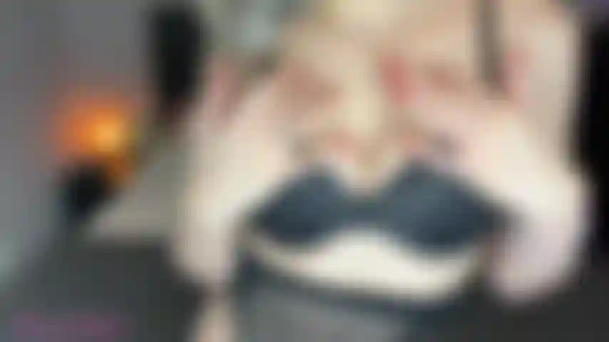 La dea del culto delle tette 1080hd.