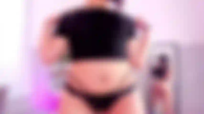 Lasciami succhiare giocosamente il tuo cazzo mentre parli sporco.