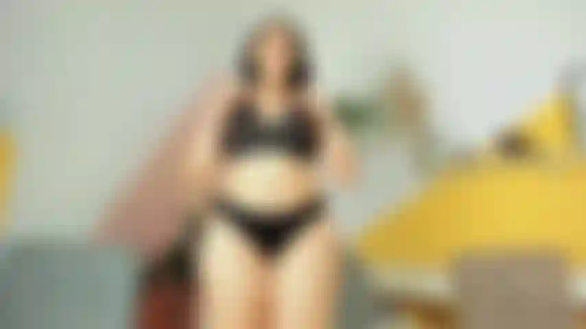 Ho l'orgasmo in piedi dopo aver visto le tue foto.