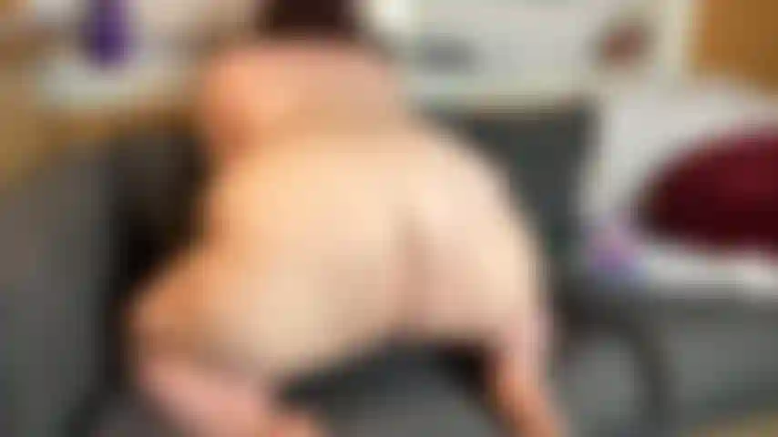 shaking my fat booty