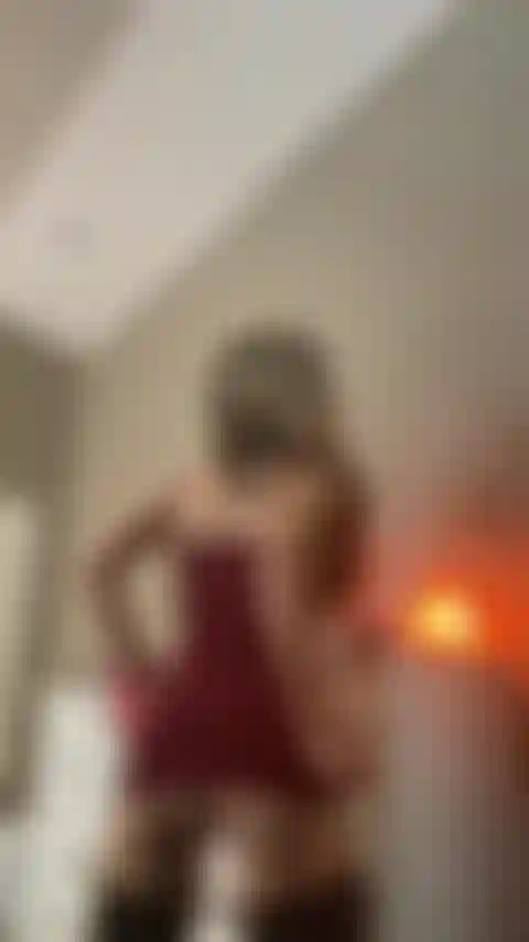 Da vicino e personale con le calze autoreggenti.