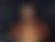 Le mie belle tette grandi fanno sembrare ogni giorno come natale. Mi aspetto che mostri il tuo apprezzamento. Voglio regali! Ti mostrerò anche come le mie tette stanno bene in tutti i tipi di reggiseni e lingerie. Viziami!