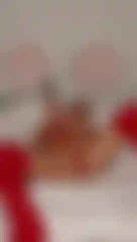 Legata con un gancio anale.