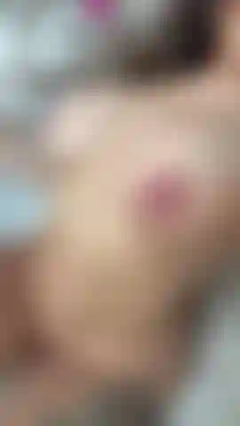 Guardami succhiare quel dildo dopo che sono venuta;) ho un sapore così buono.