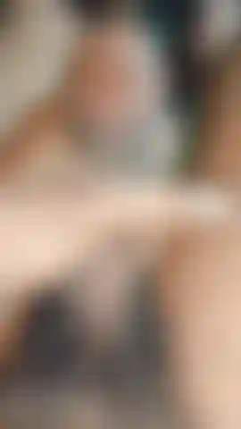 Grande doppia esplosione di sborra piena, tanto sperma, gioco con lo sperma.