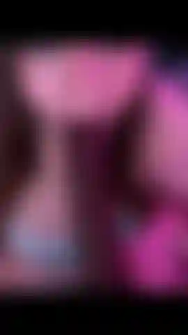 Succhio un grosso 10,5. Un grosso cazzo nero (dildo).