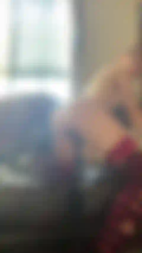 Ho l'orgasmo con i tacchi e le calze autoreggenti.