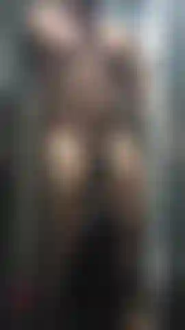 Take a bath with me and cum