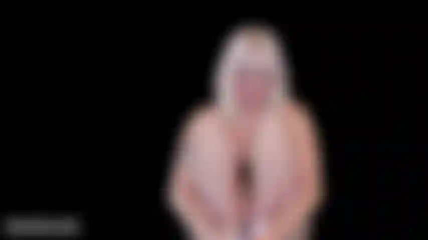 Adorano i calzini bianchi.