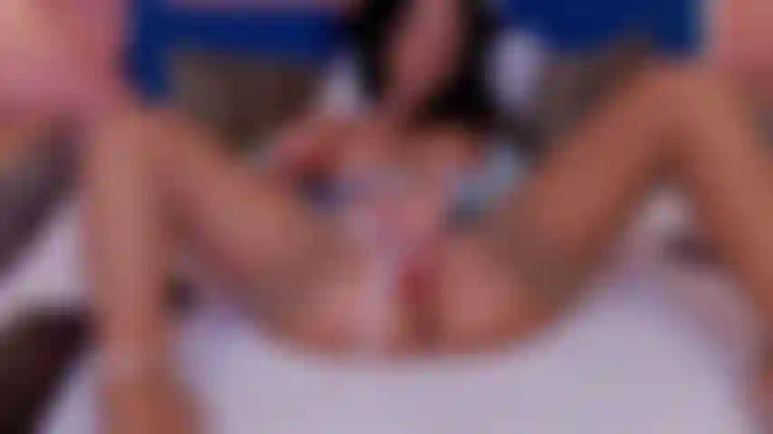 Che allarga e strofina la mia figa.