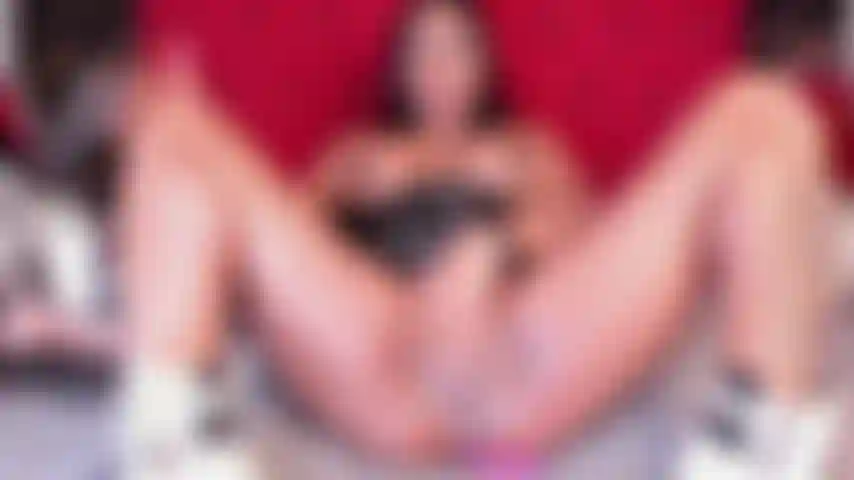 Toccami sotto la gonna.