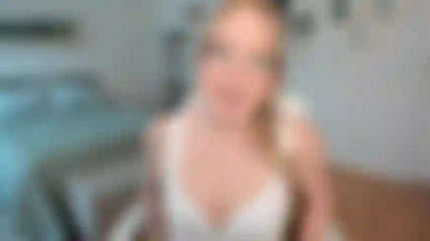 Incoraggiamento bisessuale per la mia brava ragazza sgualdrina.