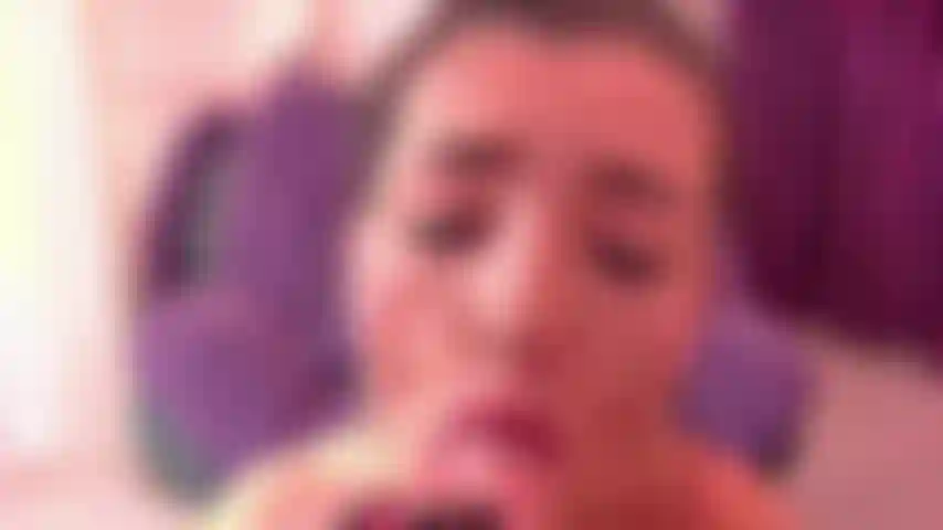 Il pompino di bella è il migliore! La sua bocca sul tuo cazzo duro....