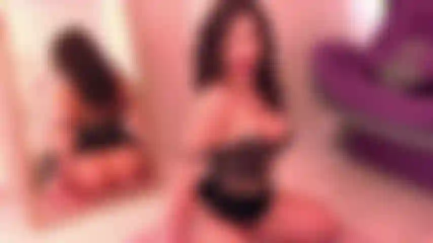 Vista perfetta con una bella studentessa! Che parla in modo profondo e sporco.