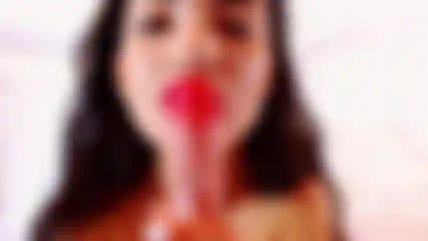 Piacere di succhiarti il ​​cazzo! Corpo caldo abbronzato...