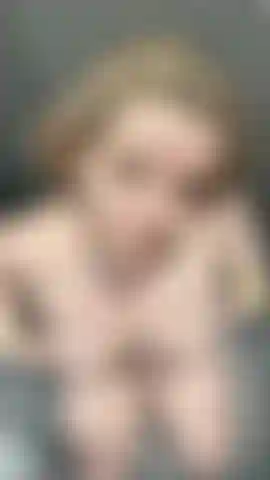 Pov facciale in germania ~ in ginocchio sotto la doccia.