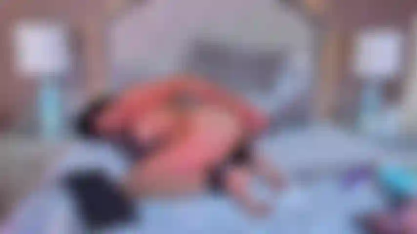 Pronta a vedermi godere al massimo? Il mio culo è molto stretto e prende ogni centimetro... Sentendo ogni spinta profonda.