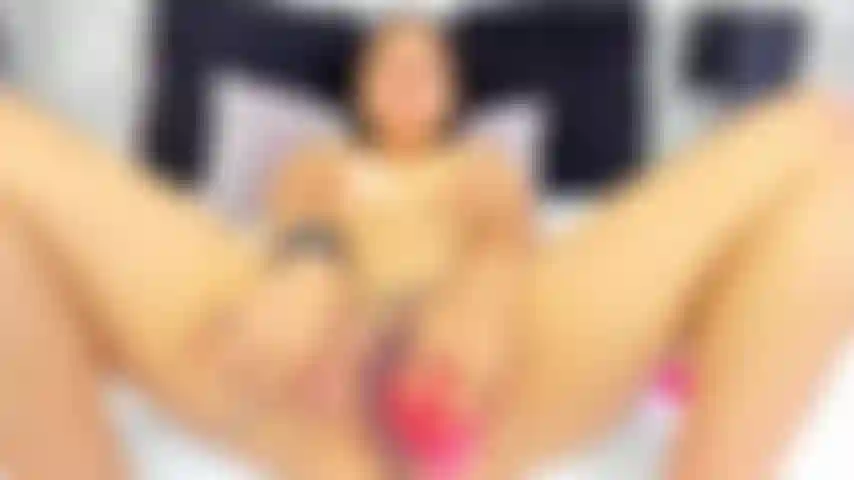 Vorrei averti e sentirti qui al mio fianco in questo momento...